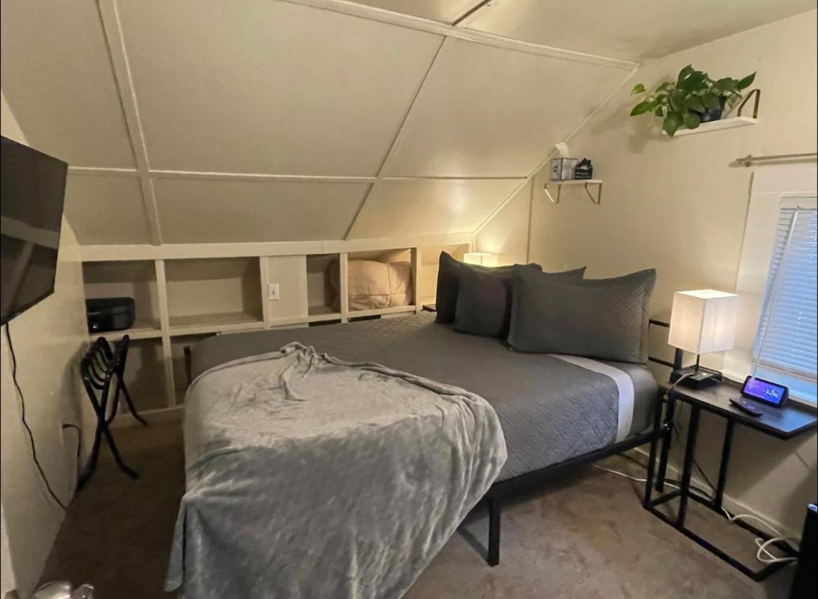 Tacoma Homestay- With Breakfast Included-Private Room Esterno foto